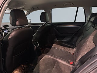 Skoda Octavia Scout 2.0 TDI 4×4 Premium Drag Dvärm Kamera Mvärm SoV – bild 13
