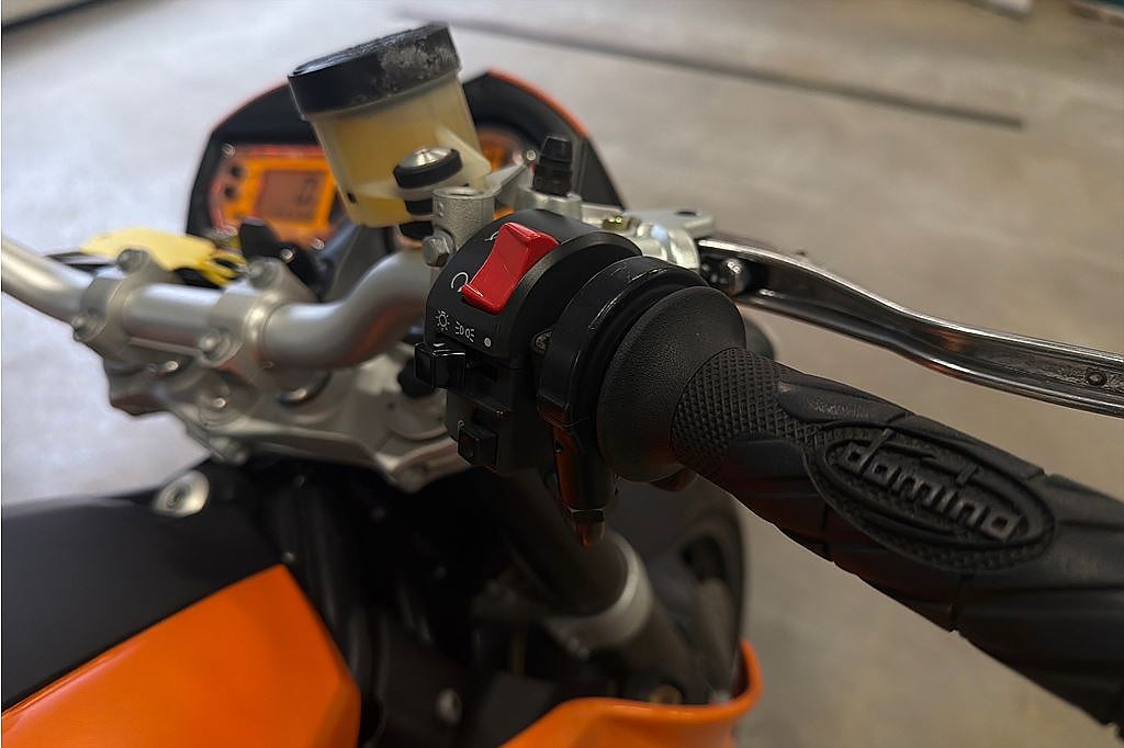 KTM 990 SUPERDUKE K.T.M. 990 SUPERDUKE, 3 brukare, LÅG MIL