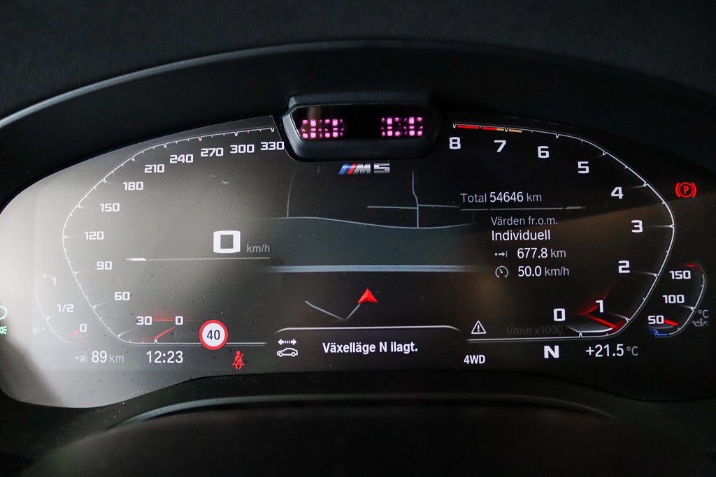 BMW M5 Competition Kolfiber Massage Milltek HuD 360 H/K