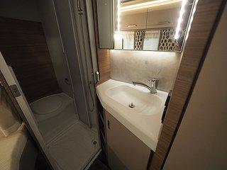 Husbil-halvintegrerad Knaus Ti 550 MF Vansation | 23 av 25