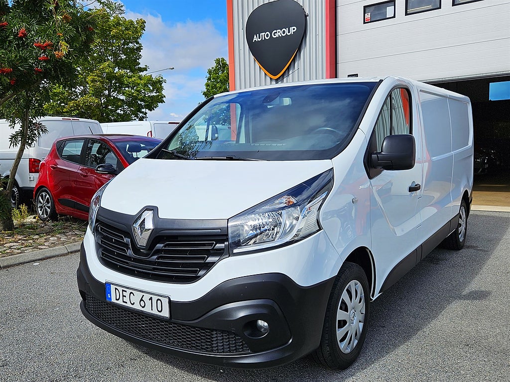 Renault trafic Skåpbil 2.7t 1.6 dCi Manuell, 120hk 3 Sits Drag