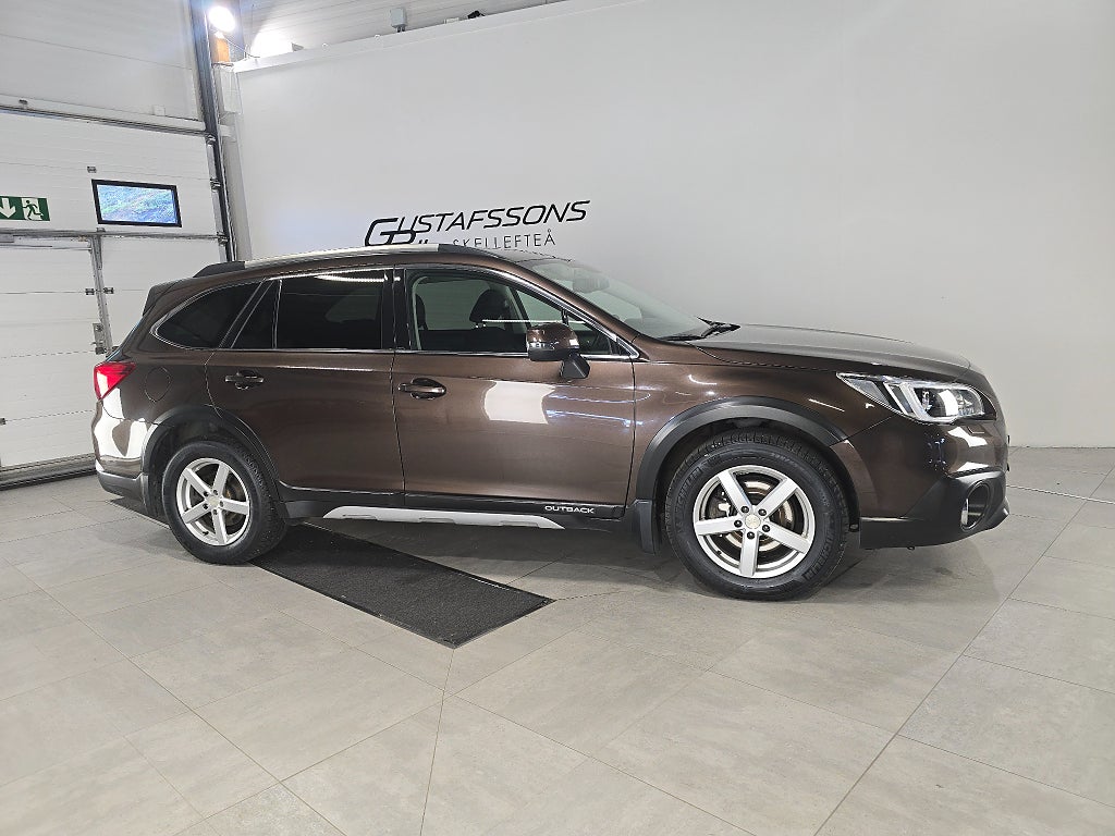 Subaru Outback 2.0 4WD Automat | Drag, M-Värm, V-Hjul