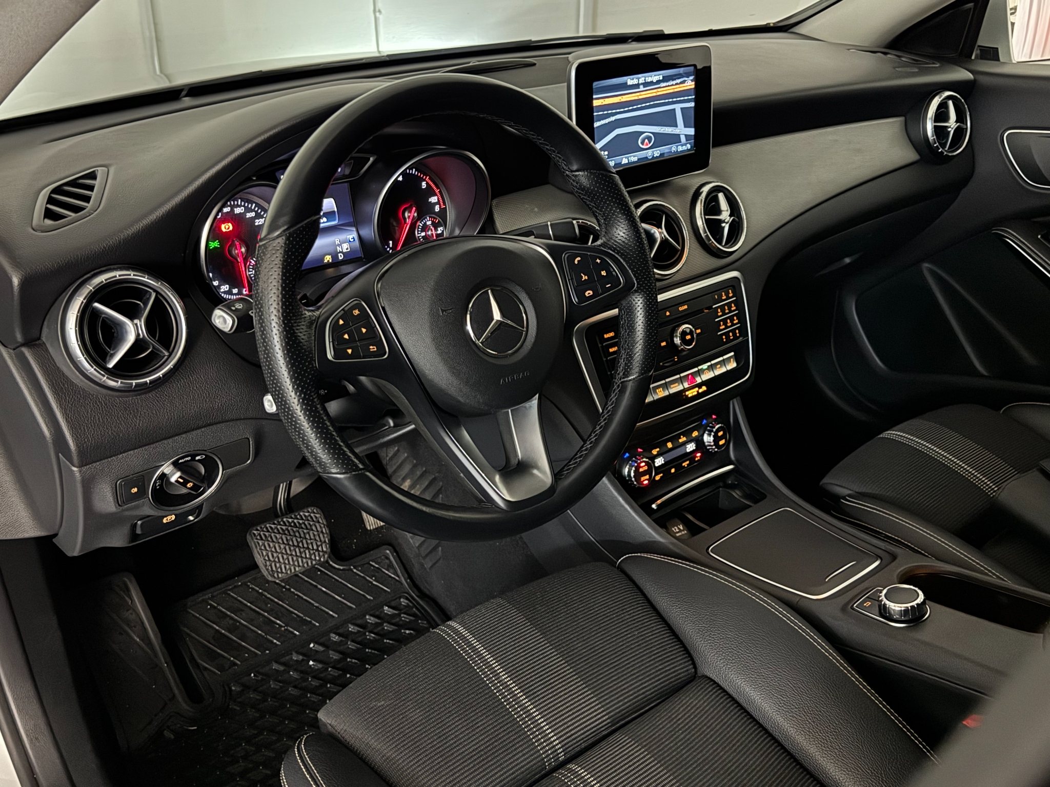 Mercedes-Benz CLA 2019, photo 7/39