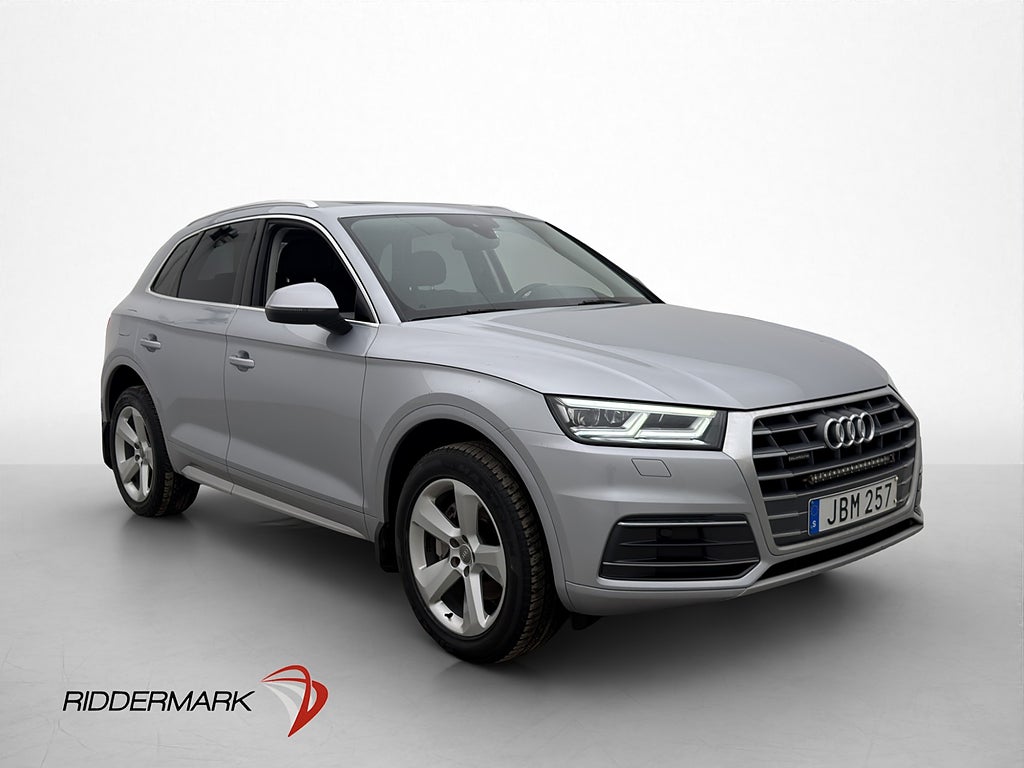 Audi Q5 2.0 TDI quattro Pano Värmare Sportstolar A-CarPlay