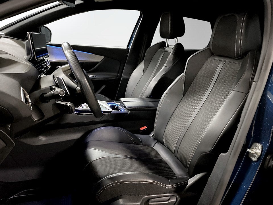 Bild på Peugeot 3008 GT Black Pack 1.2 PT 130hk Aut - B-KAMERA, CARPLAY