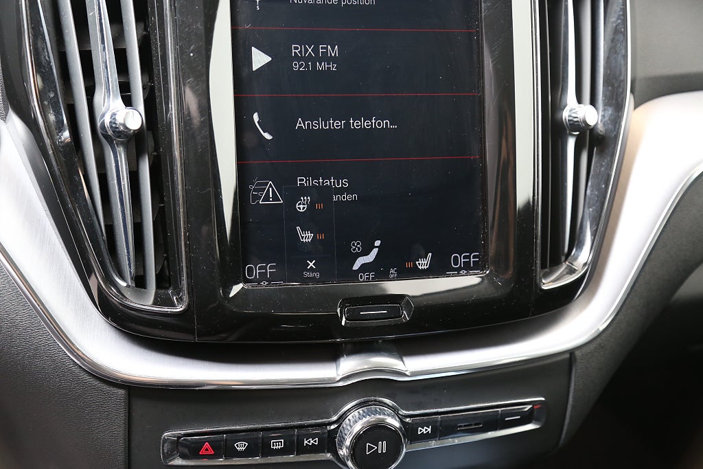 Volvo XC60 B5 Bensin 250hk Momentum Adv Se Aut Navi VOC Leasbar