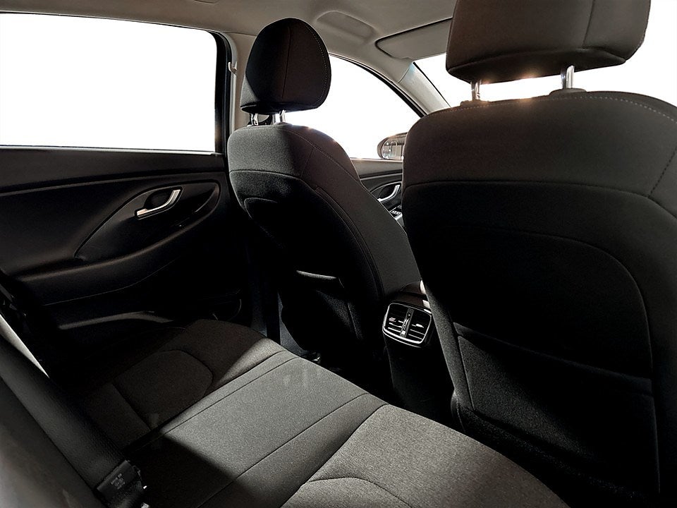 Bild på Hyundai i30 Kombi Essential 1.0 T-GDI 120hk Aut - B-KAMERA, EN ÄGARE