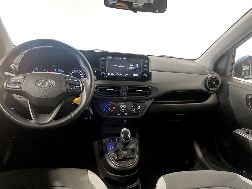Bild på Hyundai i10 Essential 1.0 blue 67hk Aut CARPLAY