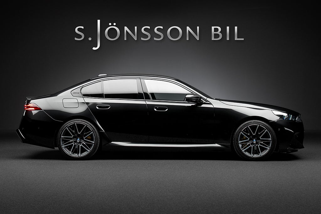 BMW M5 / 727 hk / Bowers & Wilkins
