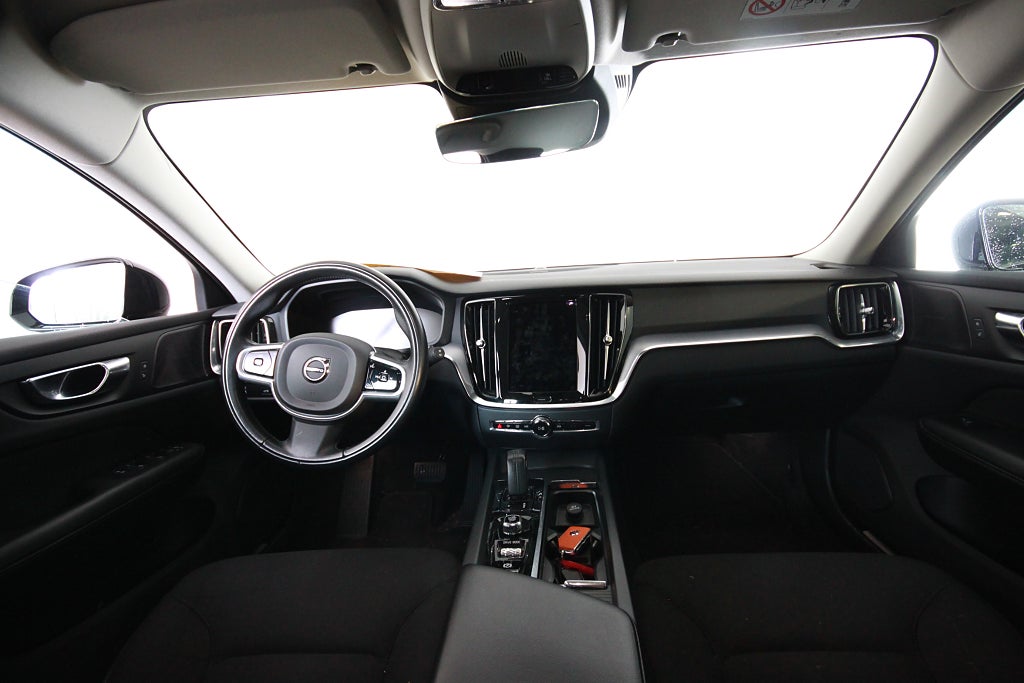 Volvo V60 Cross Country 2021 - miniatyr 5