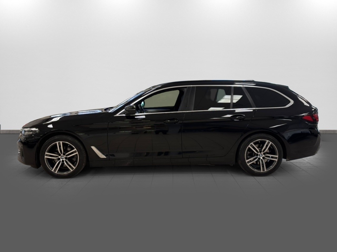BMW 520 2022, photo 4/47