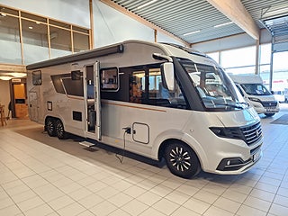 Husbil-integrerad Adria SUPER SONIC 890 LL 3 av 27
