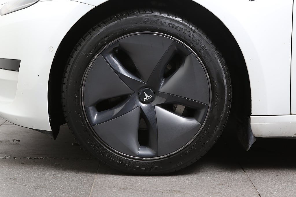 Tesla Model 3 Standard Range Plus 258hk Panorama 2020