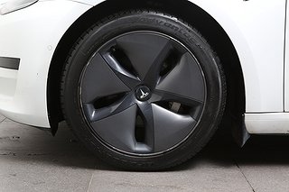 Sedan Tesla Model 3 8 av 23