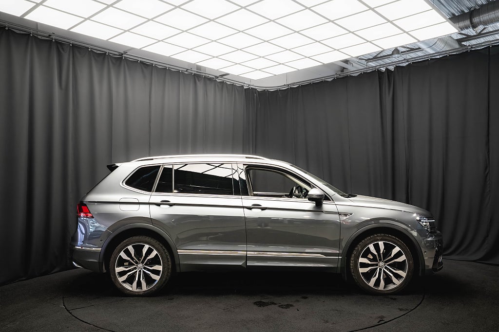 Volkswagen Tiguan Allspace TDI 4M R-Line 7sits D-VÄRM 20'' DRAG COCKPIT