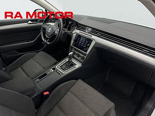 Kombi Volkswagen Passat 13 av 27