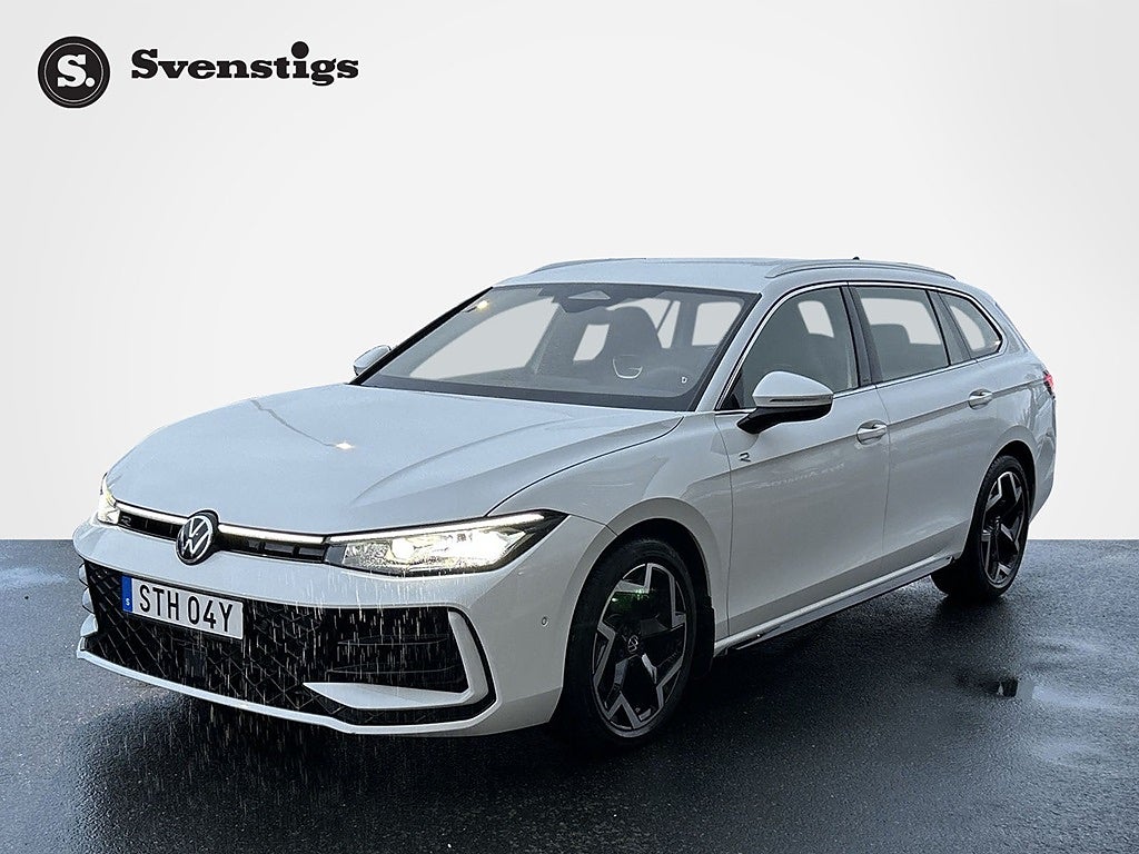Volkswagen Passat 1.5 eTSI R-LINE 150HK DRAG/VÄRMARE