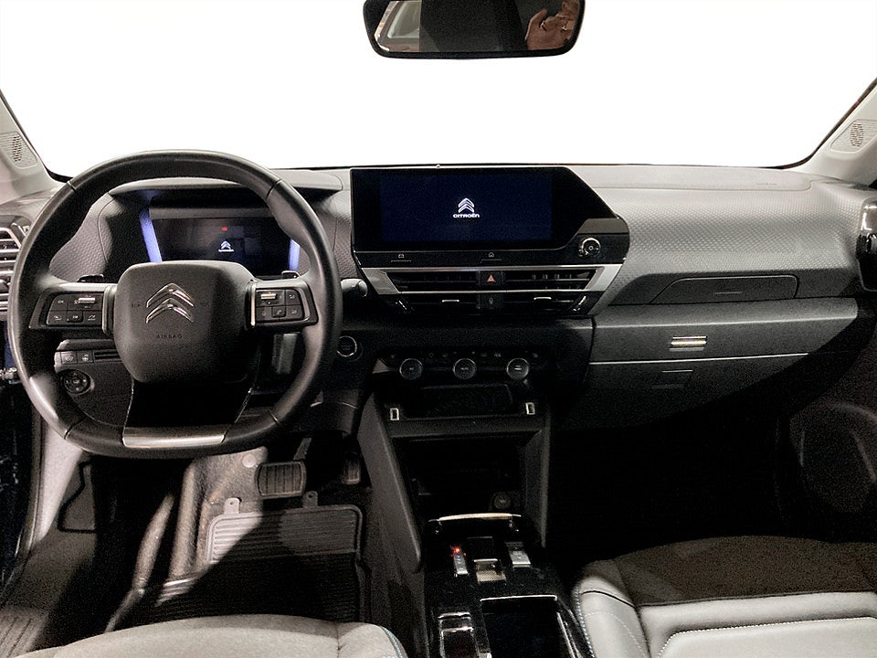 Bild på Citroen C4 Shine 1.2 PT 130hk Aut P-SENSORER CARPLAY