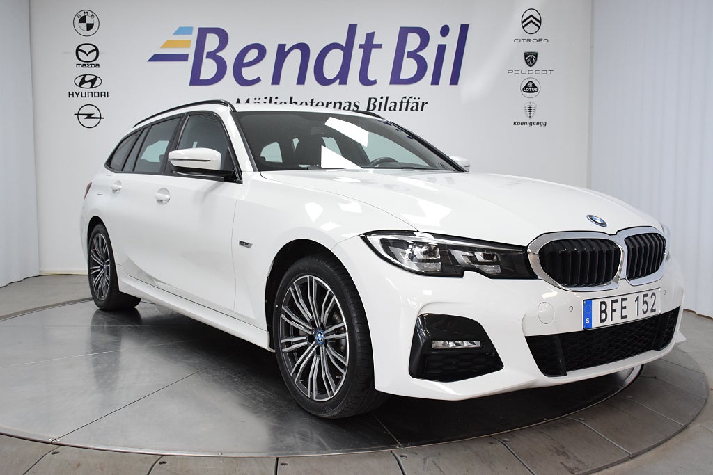 BMW 330e xDrive Touring M Sport / 18" / Navigation/ Garanti