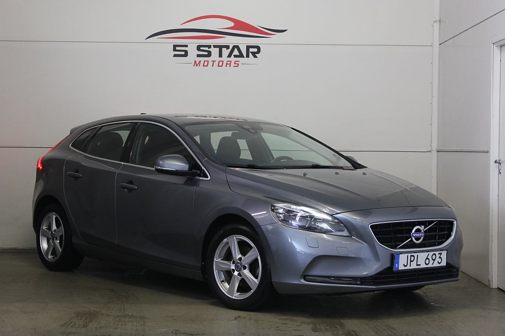 Volvo V40 D2 Momentum Euro 5 | Bluetooth | P-sensor | Kamrembytt
