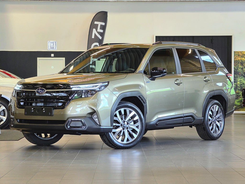 Subaru Forester 2,0 150hk e-Boxer Limited / Stolsminne / 360-kamera