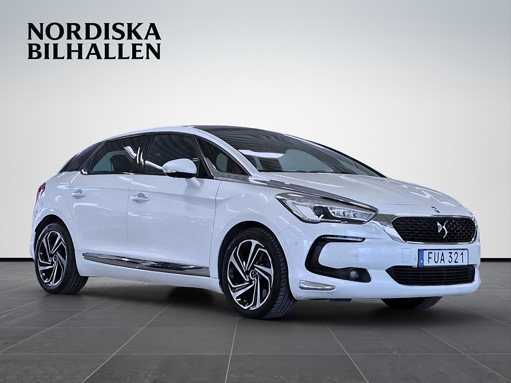 DS 5 2.0 BlueHDi Taklucka Backkamera Skinn Bluetooth GPS