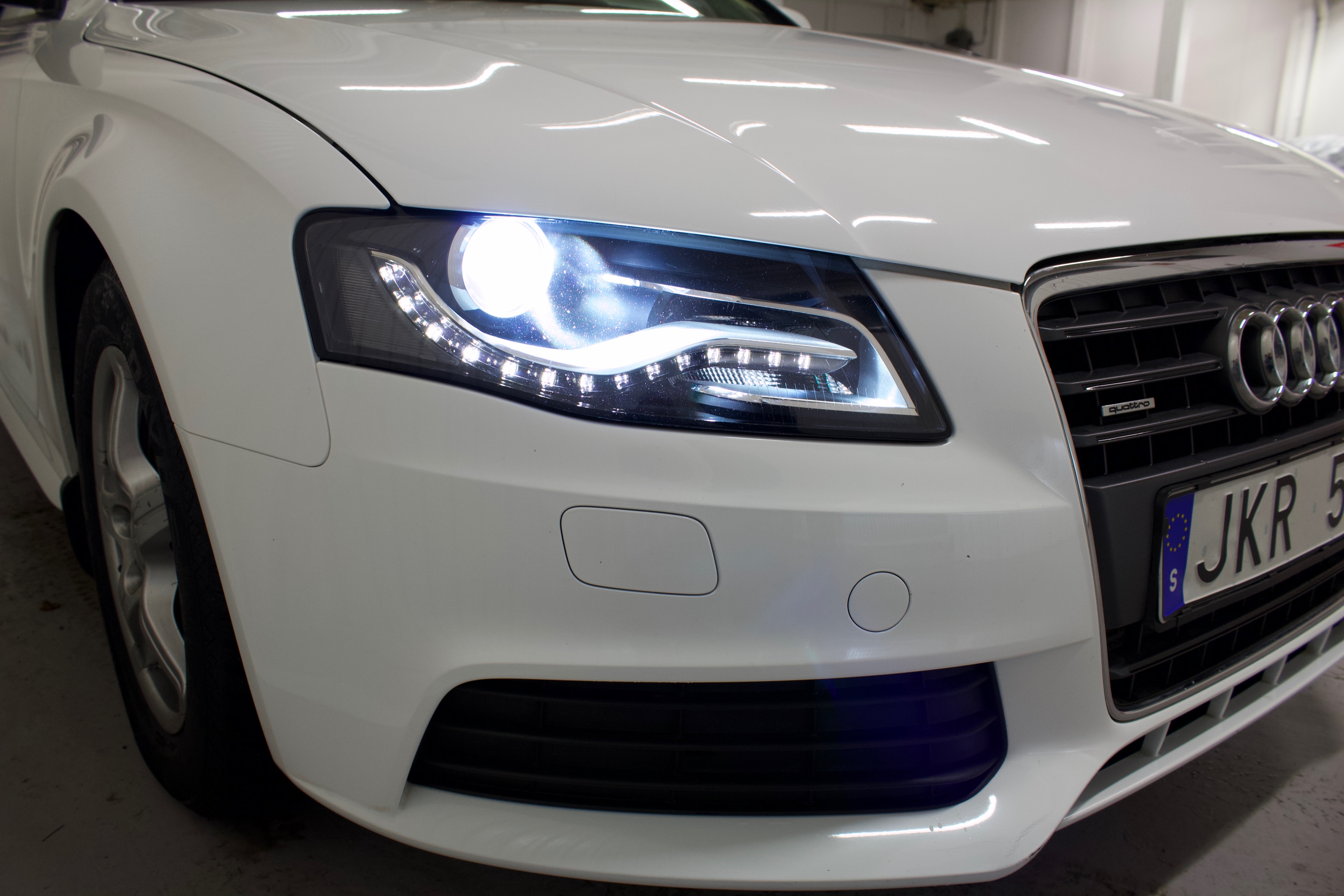 Audi A4 Sedan 2.0 TDI 2012, photo 4/55
