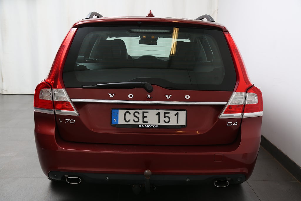 Volvo V70 D4 181hk Momentum BLIS Kamera Motorv VOC Dragkrok 2015