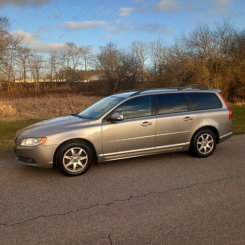 Volvo V70 2.4D Momentum 