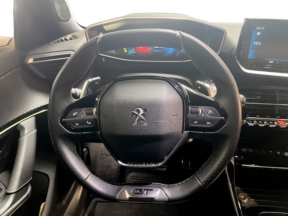 Bild på Peugeot 2008 GT 1.2 PT 130hk Aut B-KAMERA CARPLAY