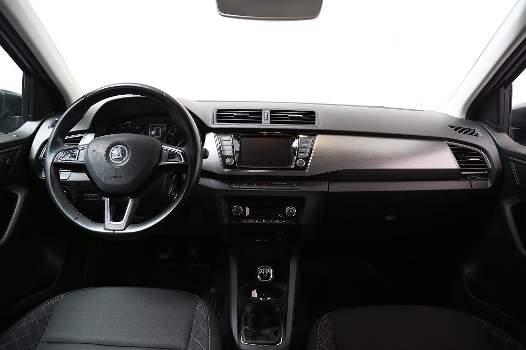 Skoda Fabia 1,2 TSI 90hk Style Kombi Motorvärmare 2016