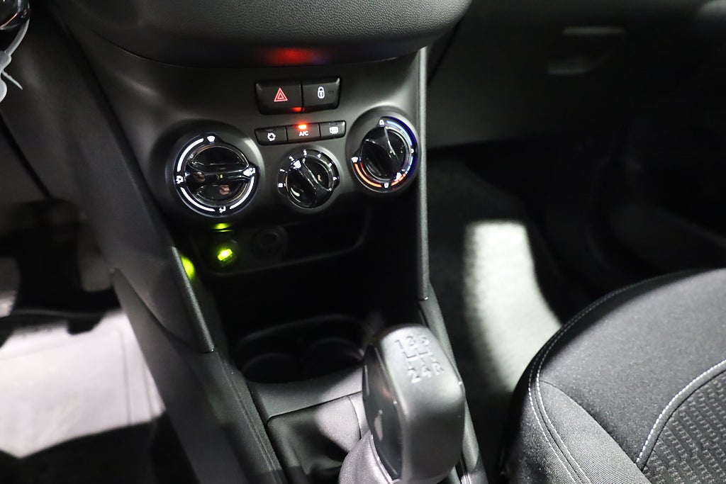 Peugeot 208 1,2 PureTech 82hk 5D Blåtand K-rems bytt