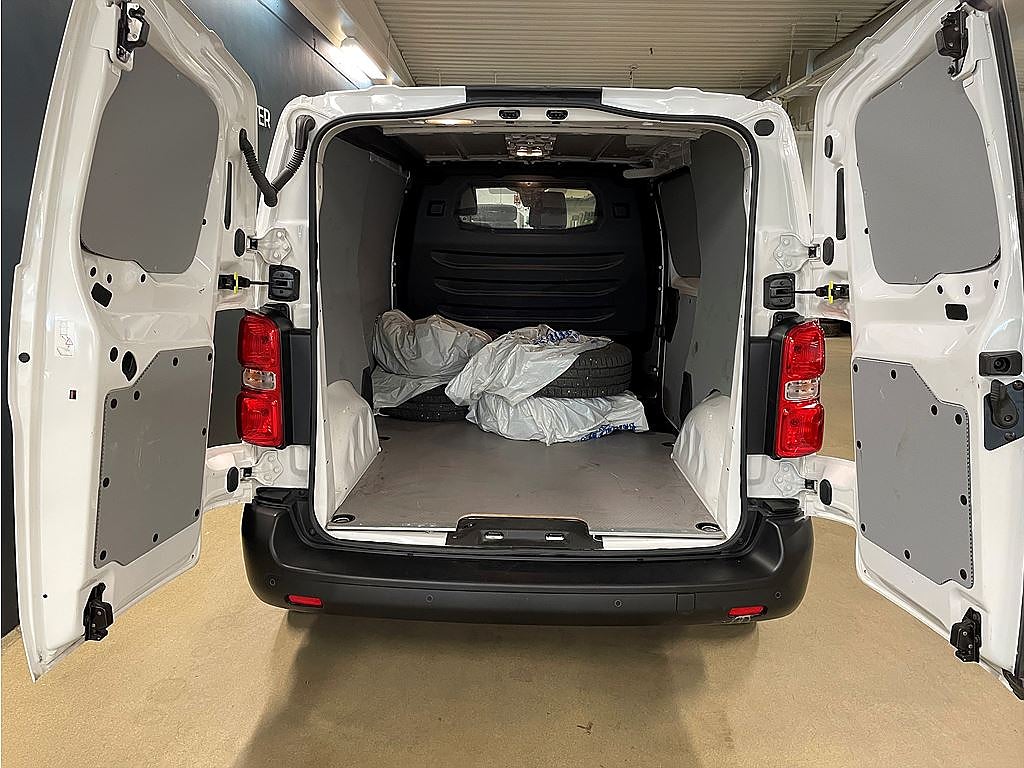 Bild på Citroën Jumpy Business 2.0 BHDi 145hk L2 - VÄRMARE