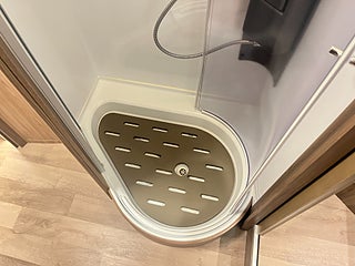 Husbil-integrerad Kabe IMPERIAL 910 QB 25 av 31