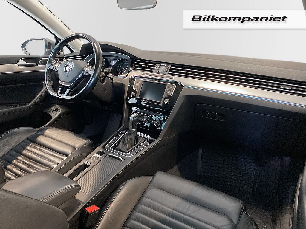 Volkswagen Passat Sportscombi 2.0 TDI DPF SCR BMT 4Motion DSG Sekventiell, 240hk, 2016