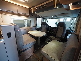 Husbil-integrerad Knaus L!ve I 700 MEG 4 av 20