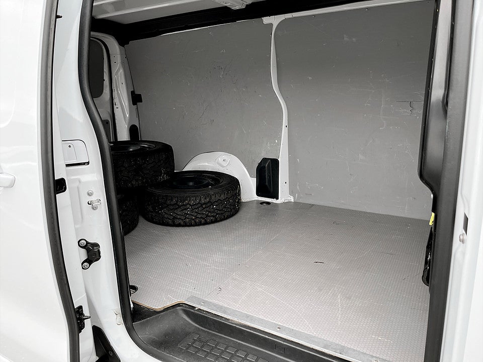 Bild på Peugeot Expert PRO+ 2.0 BHDi 145hk Aut L3 B-KAMERA