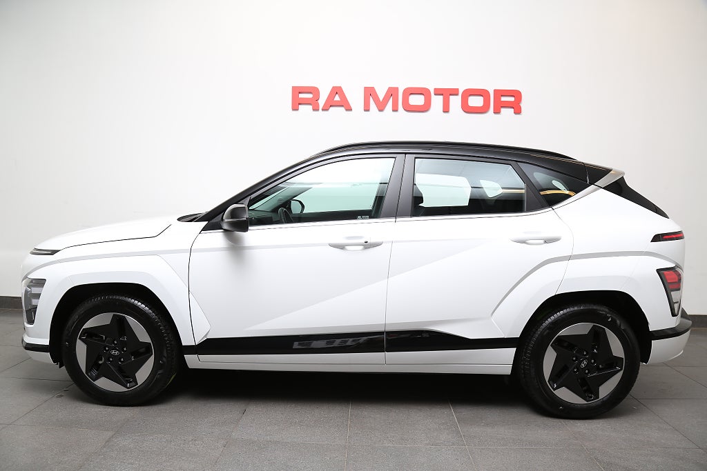 Hyundai Kona EV 48.4kWh Essential f.d Demobil | Kamera Navi Värmepump 2024