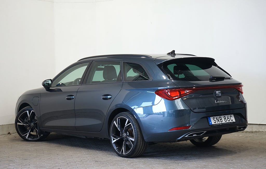 Seat Leon ST León Sportstourer e-Hybrid FR B-kamera Dragkrok 204hk