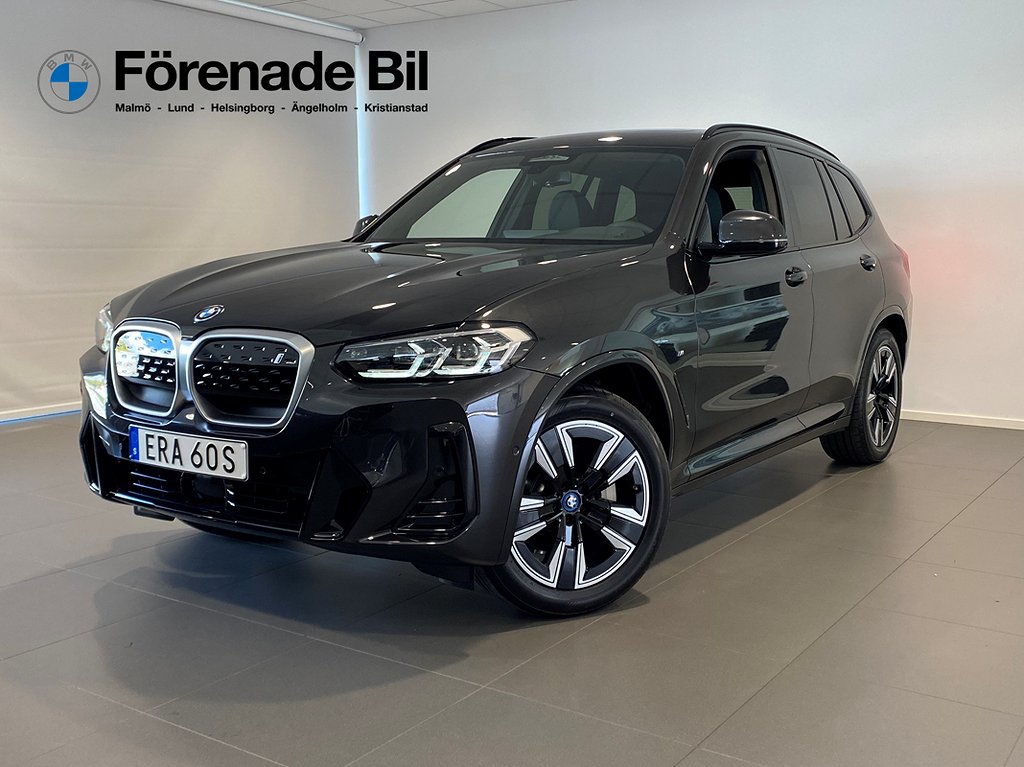 BMW iX3 Charged Paket Sätesminne Pano Farth. Backkamera Drag