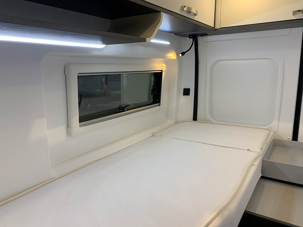 Pilote V 630 J / B-körkort / Långbädd / Solcell / Ugn /160hk - Pilote