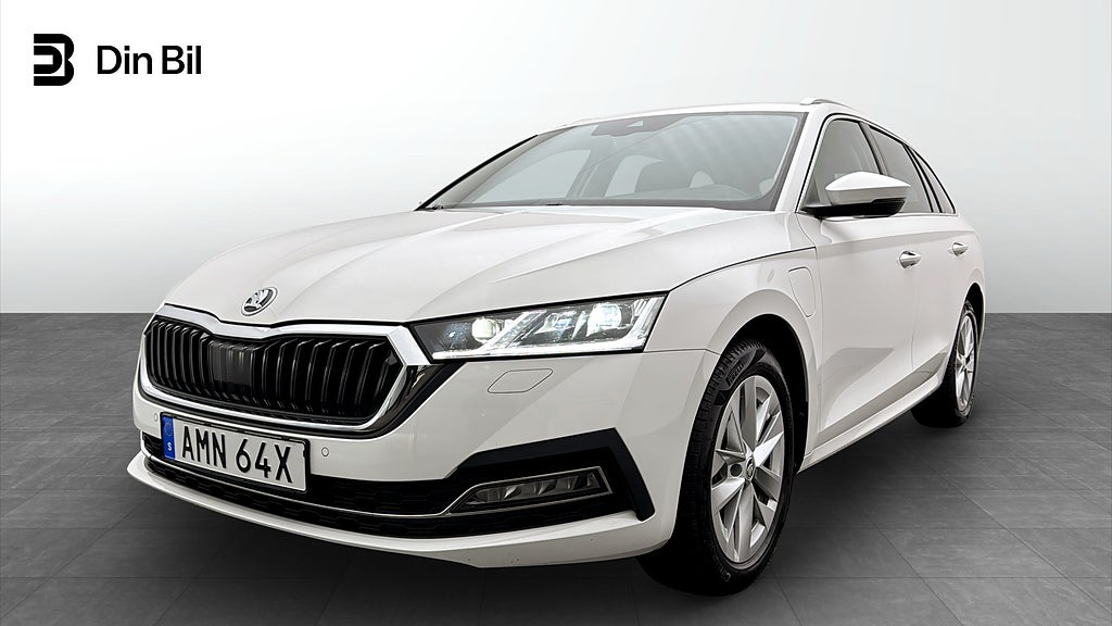 Skoda Octavia Combi Style iV 204hk DSG / Drag&Värmare / Navi