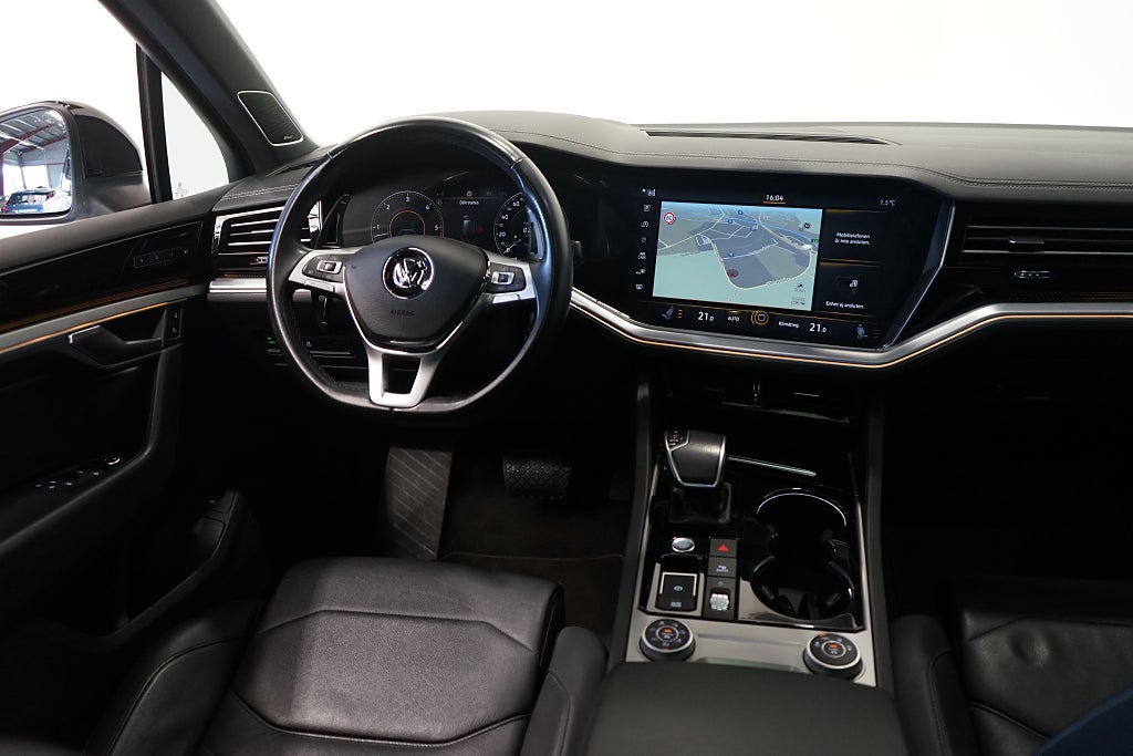 Volkswagen Touareg 3.0 V6 TDI 4M R-line Värmare Panorama 286hk