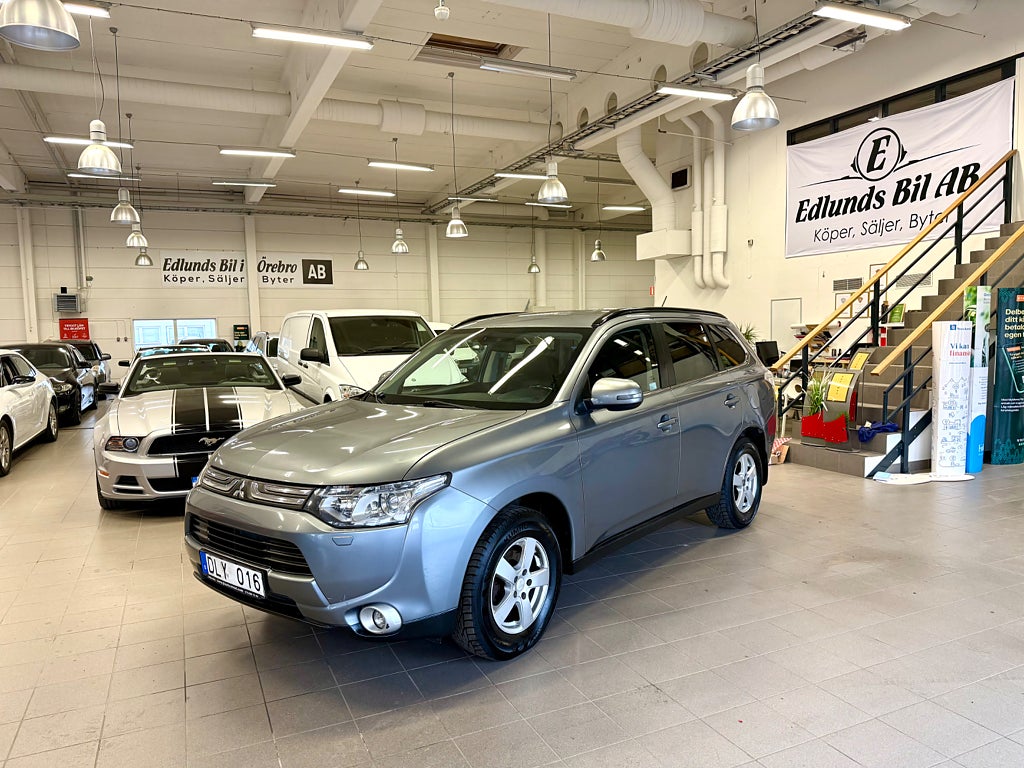 Mitsubishi Outlander 2.2 Di-D 4WD Business Drag Euro 5 Automat 7sits