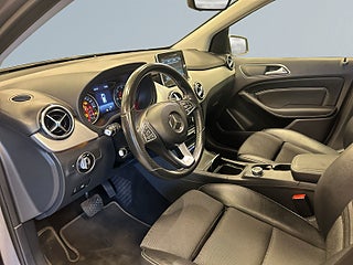 Mercedes-Benz B 180 d 7G-DCT Urban MoK-värm/P-Sens/SoV-däck/CarPlay – bild 7