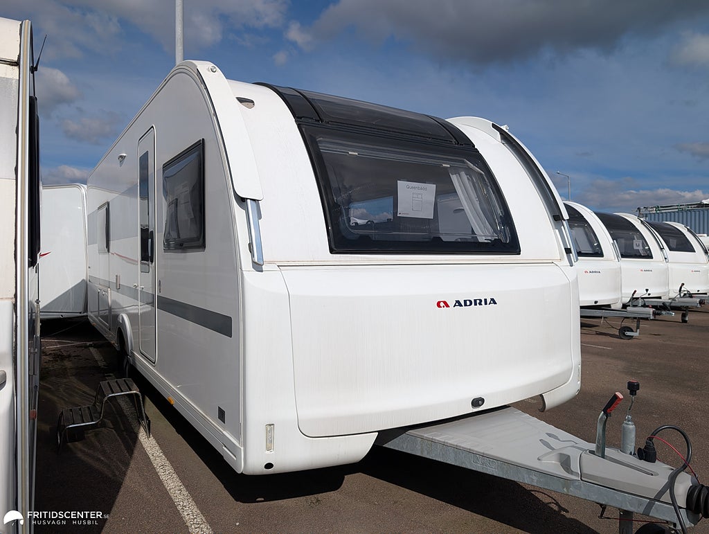 Adria ADORA 613 UT *Queenbed / ALDE / stort badrum