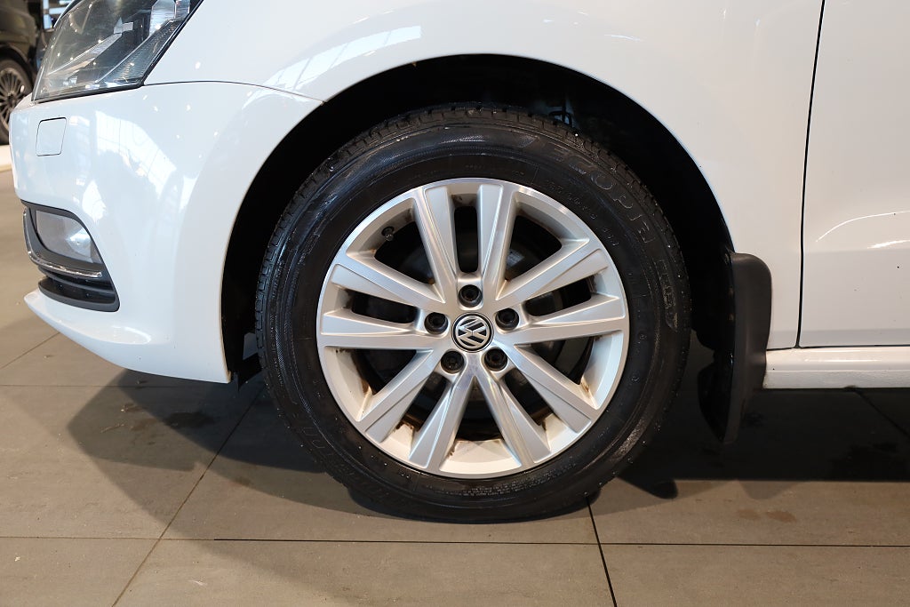 Volkswagen Polo 5-dörrar 1.2 TSI M-Värme Blåtand Nyservad 2017