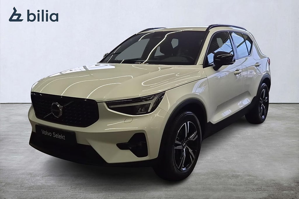 Volvo XC40 B4 FWD Bensin Plus Dark B-Kamera I Klimatpaket
