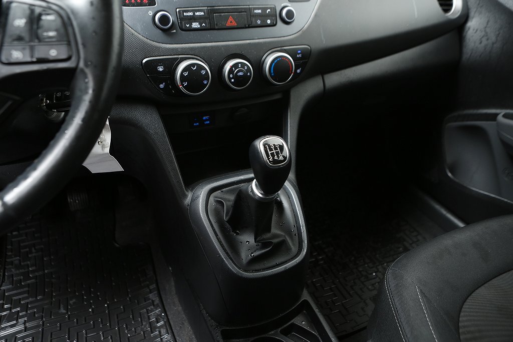 Hyundai i10 1,2 87hk Trend 5D CarPlay P-sensor 2020