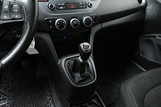 Halvkombi Hyundai i10 22 av 24